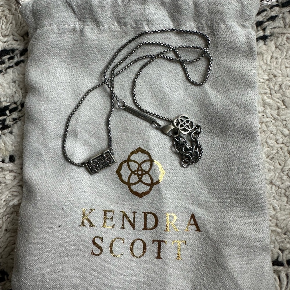 Kendra Scott Necklace